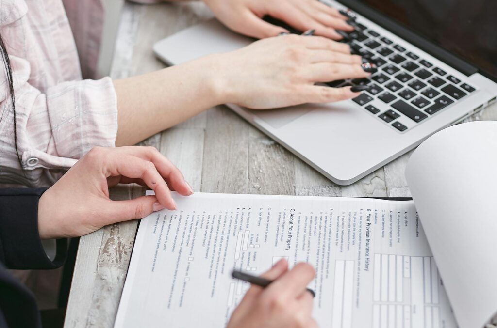 Contractors Insurance (USA, 2026): Coverage, Costs, Requirements & How to Buy 1 contract